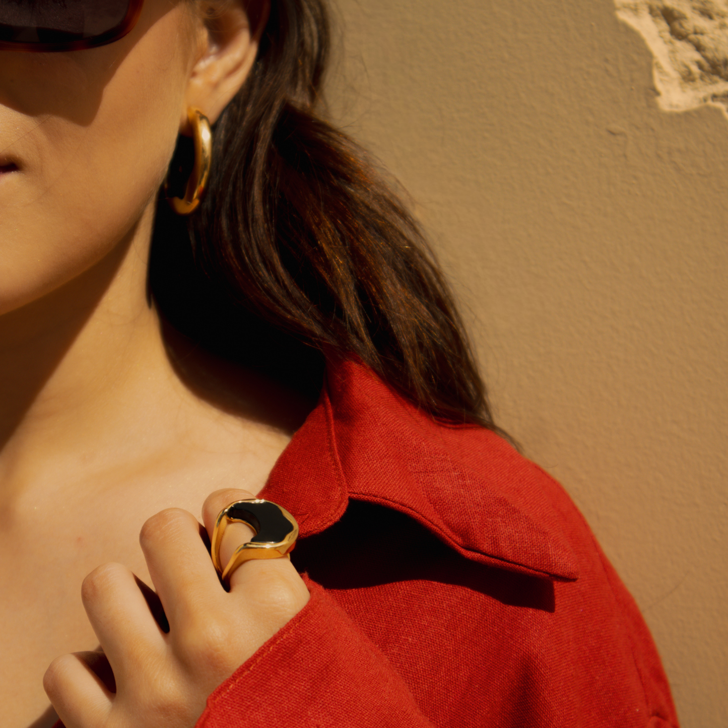 Argola Obsidiana Ouro