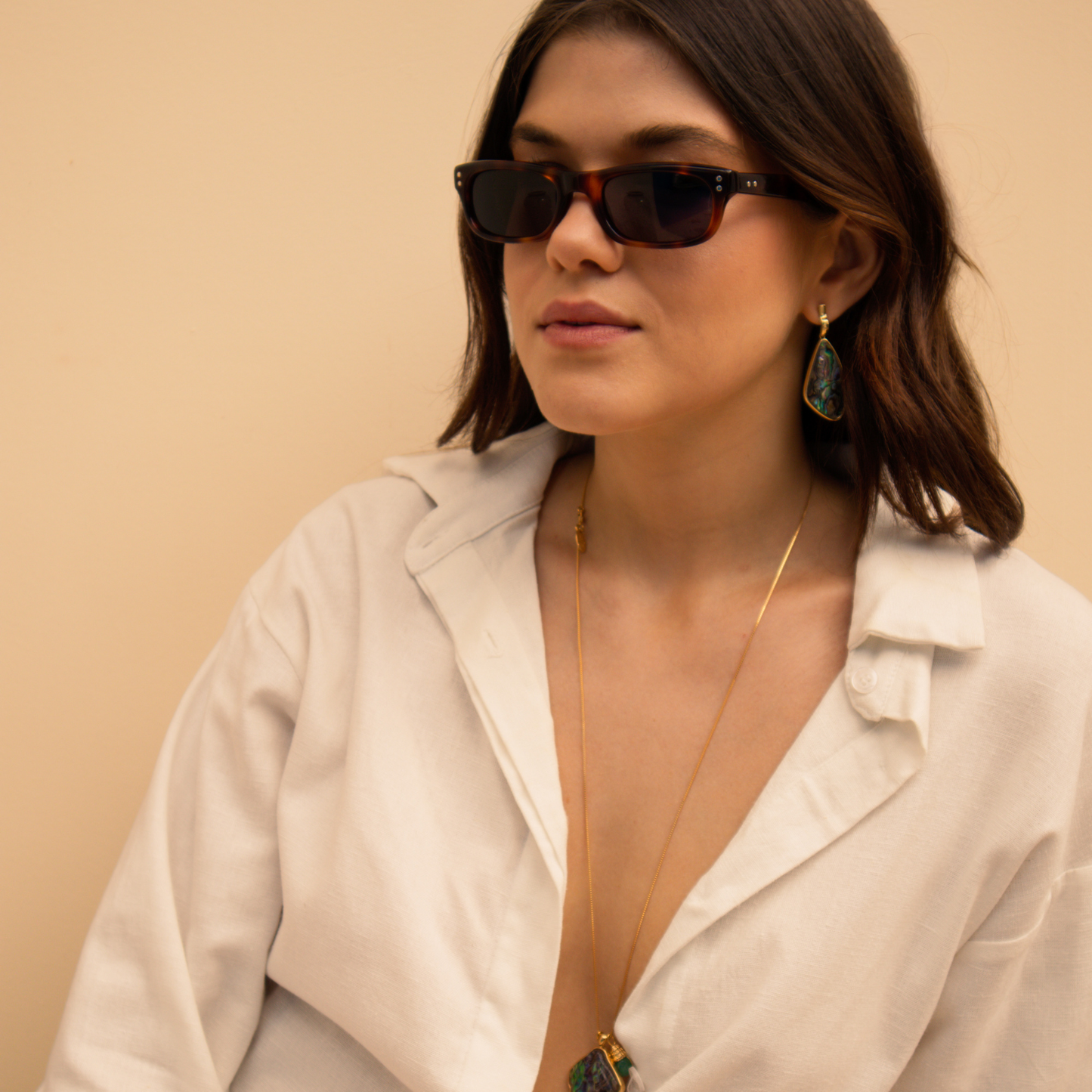 Brinco Coragem Abalone dourado