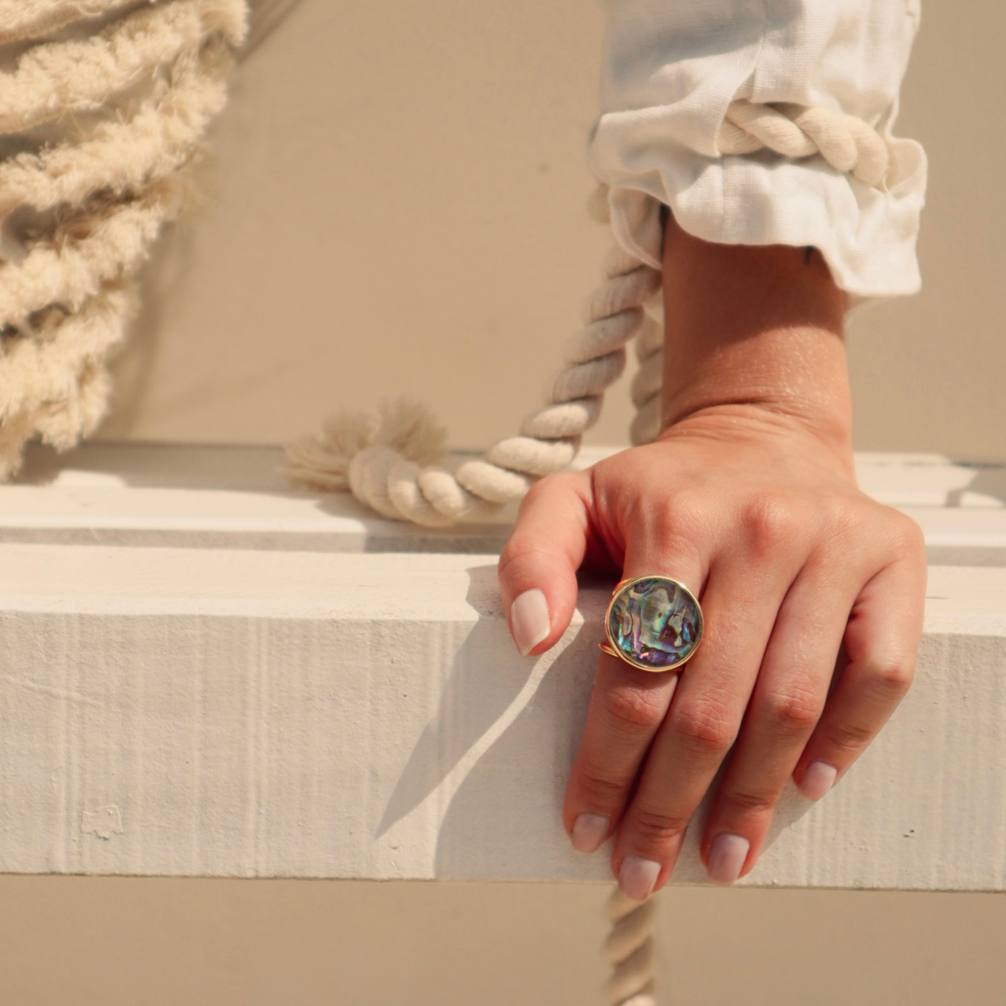 Anel ajustavel abalone banho de ouro 18k